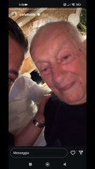 nonno commosso per l'affetto della gente