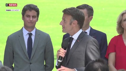 Gouvernement : Emmanuel Macron va poursuivre ses consultations ce lundi