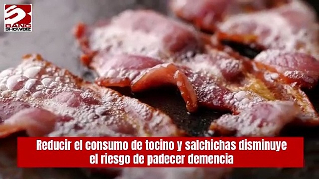 Reducir el consumo de tocino y salchichas disminuye el riesgo de padecer demencia