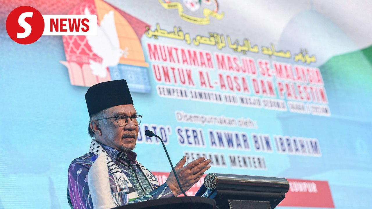 Anwar condemns critics of govt's efforts in treating injured Palestinians