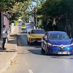 Mauro Icardi Yeni Aracı İle Görüntülendi: Plaka Detayı Fenerbahçelileri Kızdıracak!