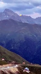 Ay ve Güneş'in aynı anda görüntülendiği Artvin'den bir manzara.