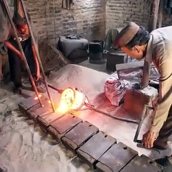 स्थानीय कारखाने में गुणवत्तापूर्ण कैंची की निर्माण प्रक्रिया