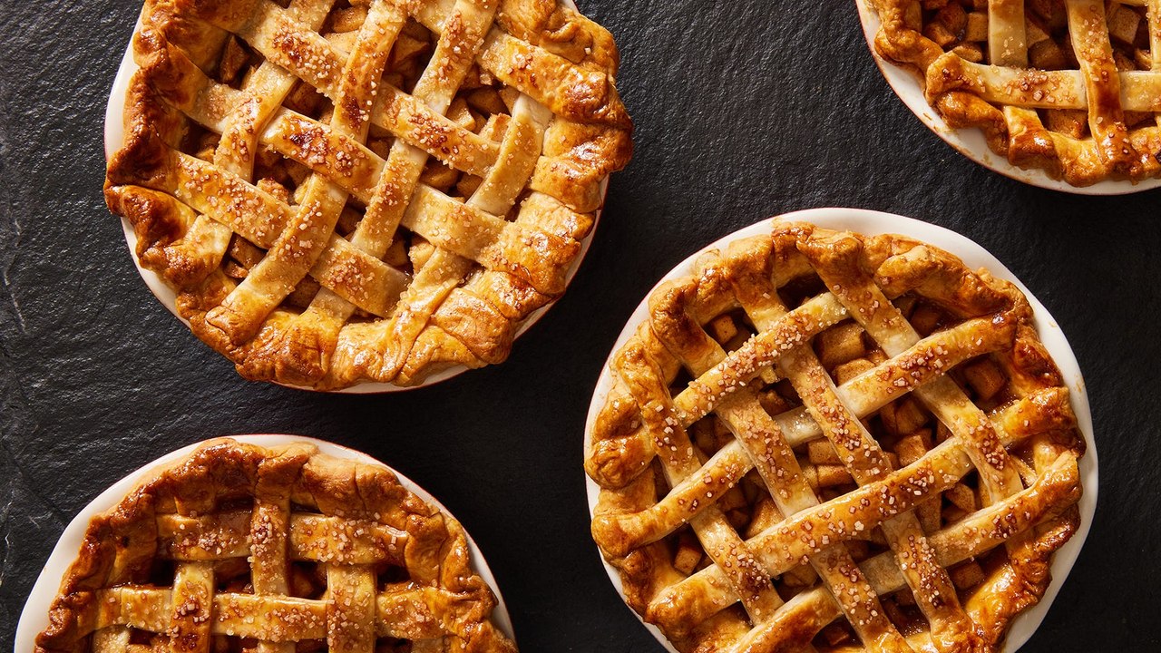Individual-Sized, Mini Apple Pies Are The Cutest Fall Dessert