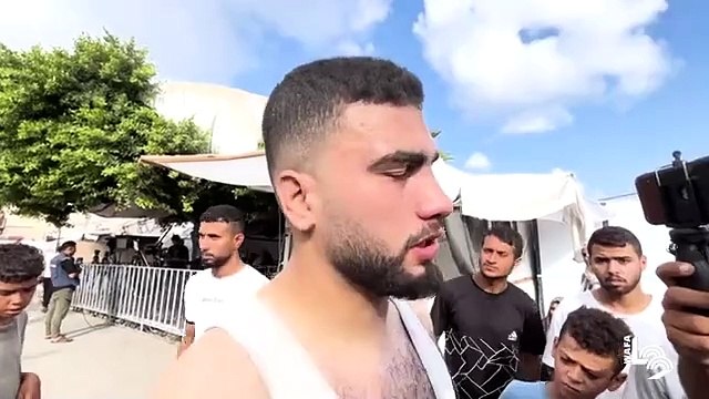 تشييع جثامين شهداء ارتقوا بقصف إسرائيلي استهدف منزلاً في مخيم النصيرات وسط قطاع غزة