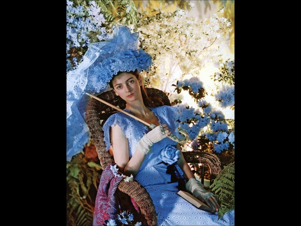 Stunning Photos of Actress & Model Carmen Dell'Orifice in the 1940s & 1950s