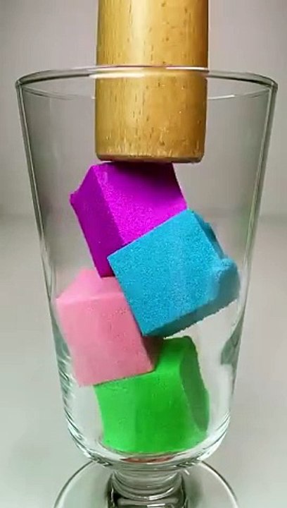 Very Satisfying and Relaxing Kinetic Sand ASMR, drop and squish