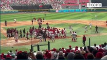 DIABLOS Rojos del México y GUERREROS de Oaxaca protagonizan pelea en el campo en PLENO partido