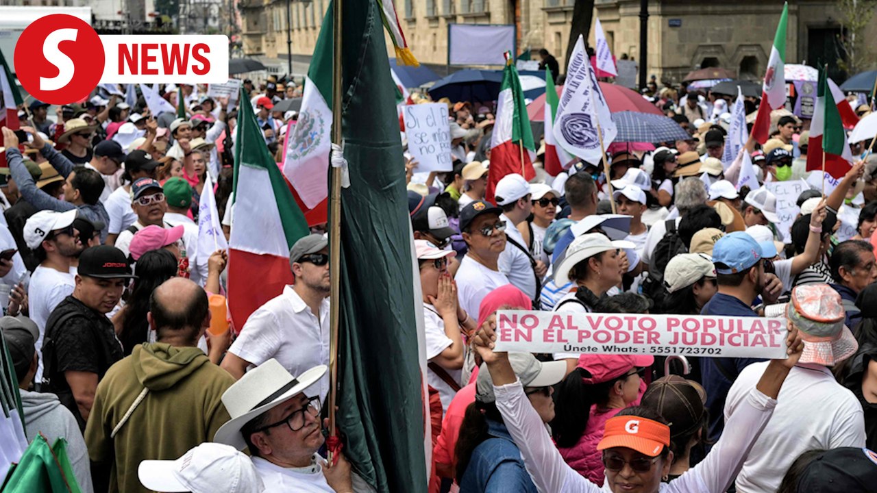 Mexicans march to protest against proposed judicial overhaul