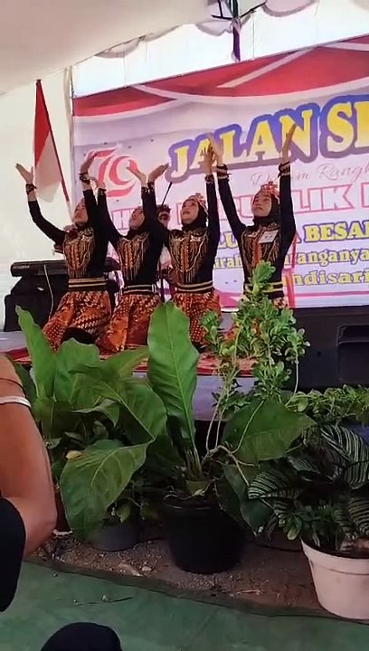 lomba nari karnaval