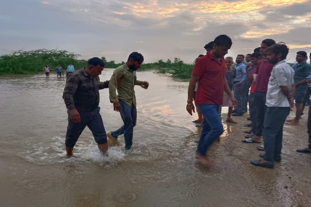 Monsoon Rain : जन्माष्टमी पर लाबी नगर में बादल...