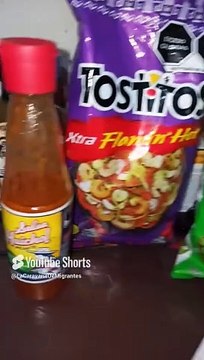Bebiendo cervezas ultra bien frias y comiendo botanas frituras tostitos extra picantes salsa mukbang