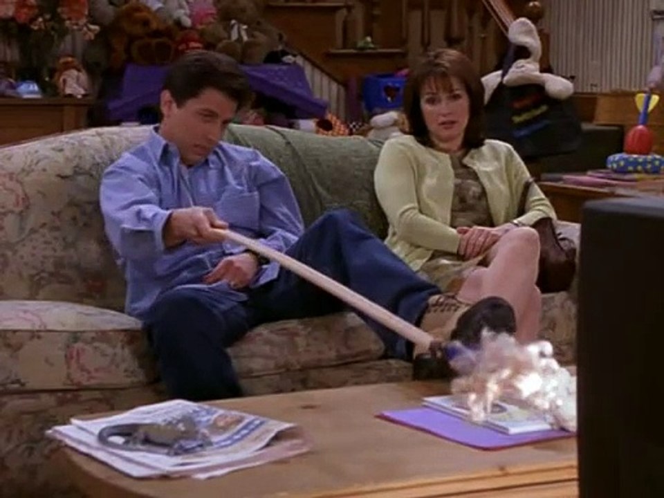 Alle lieben Raymond S03E22-Von Beruf Hausfrau