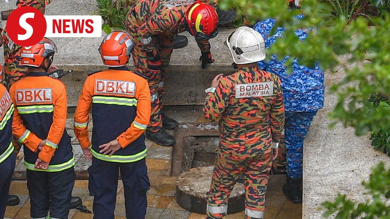KL sinkhole: SAR team using 'flushing' technique to find victim