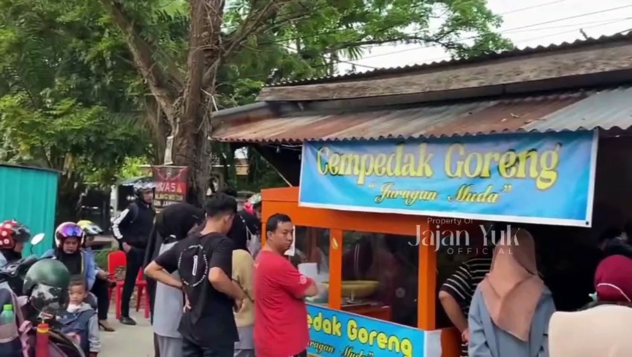 BISNIS CEMPEDAK GORENG VIRAL YANG BELI RELA ANTRI, USAHA YANG MENJANJIKAN