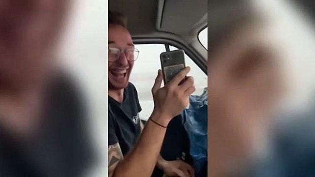 Violenta grandinata a Brescia: i chicchi rompono i vetri delle auto