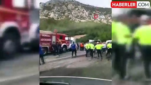 Yeğeninin düğününe giderken kazada ölen kadın toprağa verildi