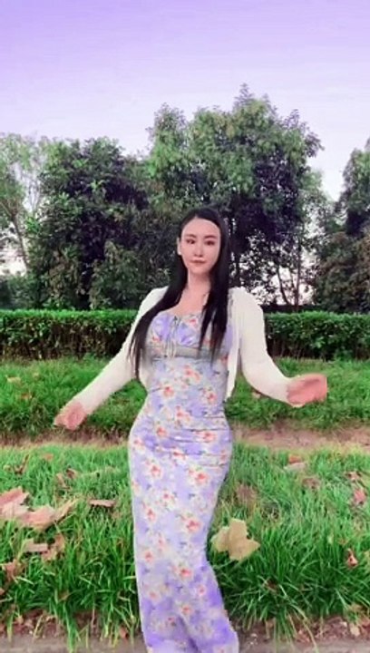 Chinese girl dance short video