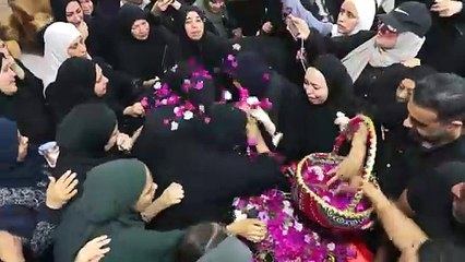 تشييع فلسطينيين قتلوا في غارة إسرائيلية على مخيم نور شمس في الضفة الغربية