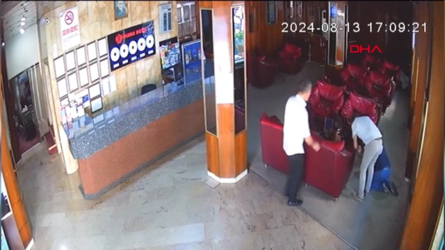Fatih'te heimlich manevrasıyla çocuğun hayatını kurtardı