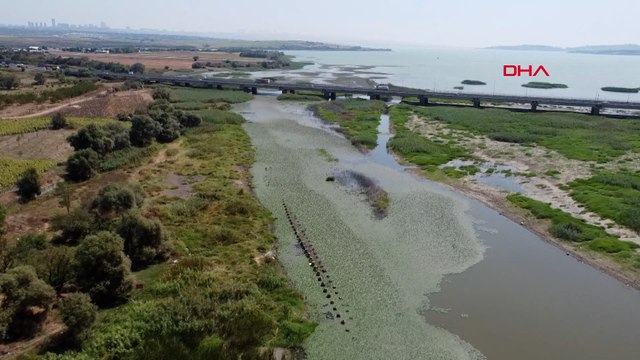 Büyükçekmece Baraj Gölü'nde su seviyesi düştü
