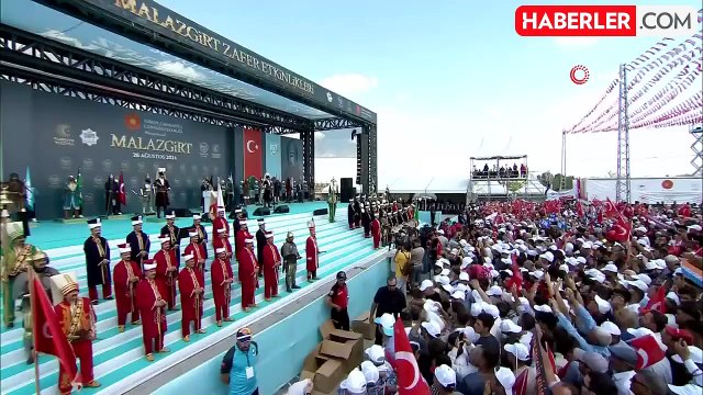 Cumhurbaşkanı Erdoğan: Türkiye Yüzyılı'nda Malazgirt Zaferi'nin rehberliğinde ilerleyeceğiz
