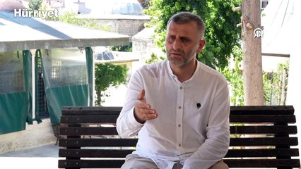 ABD'de sokak müzisyenlerine ilahiyle eşlik eden imam İstanbul'daki görevine döndü