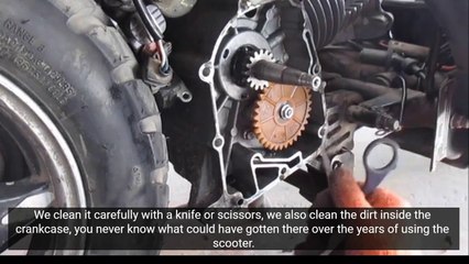 How to change the oil sump cover of a 4 stroke scooter.
