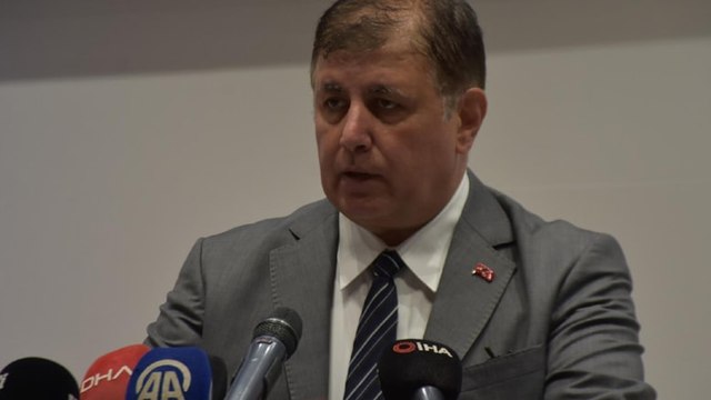 İzmir Belediye Başkanı Cemil Tugay: Körfezde yüzmeyi vadedemem