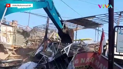 Tangis Histeris Pedagang Warnai Pembongkaran Kios di Puncak