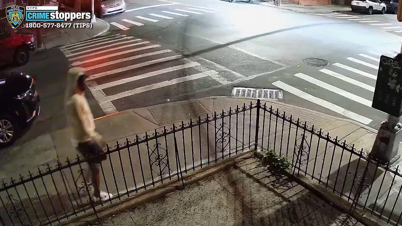 Duo on stolen scooter robs multiple people on Brooklyn street