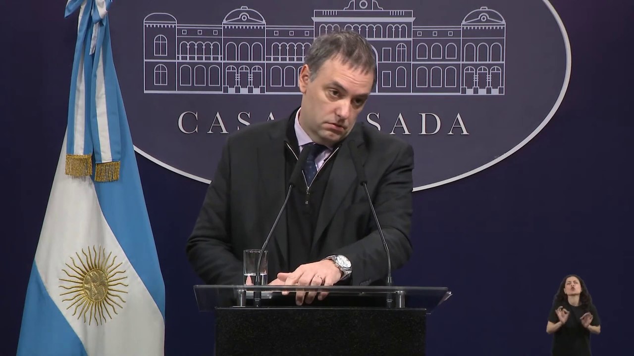 Adorni ratificó que habrá veto total de Milei a la movilidad jubilatoria