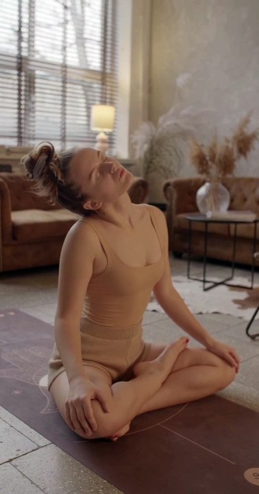 low: Dynamic Vinyasa Yoga for All Levels" "Breathe and Flow: A Vinyasa Yoga Journey" "Empower Your Practice: Vinyasa Yoga for Strength"