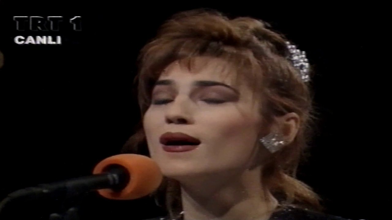 Aslı Pakalınlar / Aşkınla sürünsem yine aşkınla dirilsem