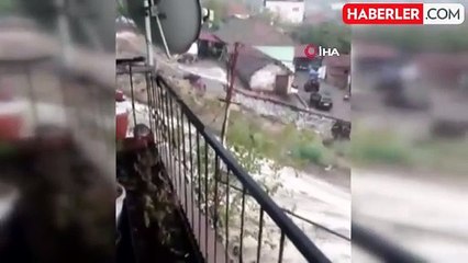 Karacasu'yu sel vurdu, ekipler teyakkuza geçti