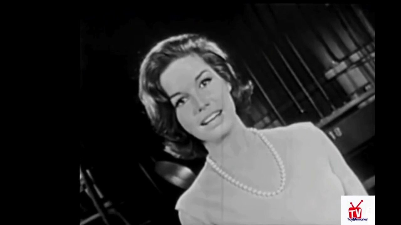 5 CLASSIC 1950s, 1960s & 1970s TV show promo commercials