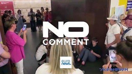 رگباری از پهپادهای شاهد و موشک‌های «کینژال» روسیه؛ اوکراینی‌های در مترو سرود کی‌یف را سر دادند