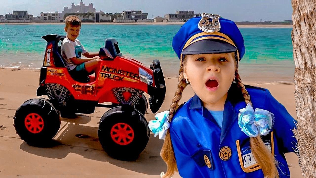 Diana and Roma play with Cars for kids