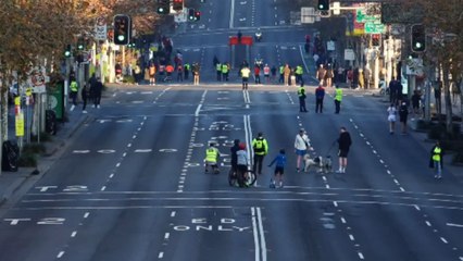 Sydney, Australia: EPIC timelapse captures the adrenaline-spiking start of City2Surf                                                                 race