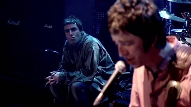 Liam Gallagher appears to look furiously at Noel during penultimate Oasis gig in resurfaced footage