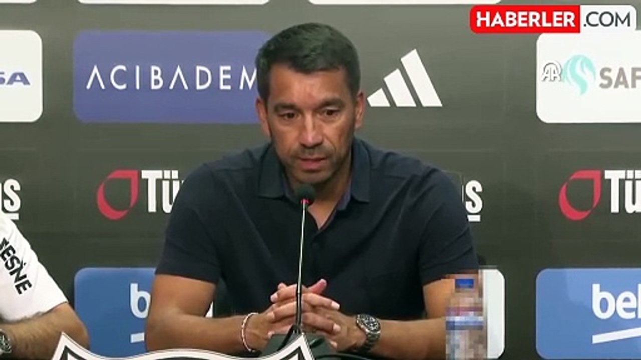Beşiktaş Teknik Direktörü Giovanni van Bronckhorst: Çok Mutluyuz
