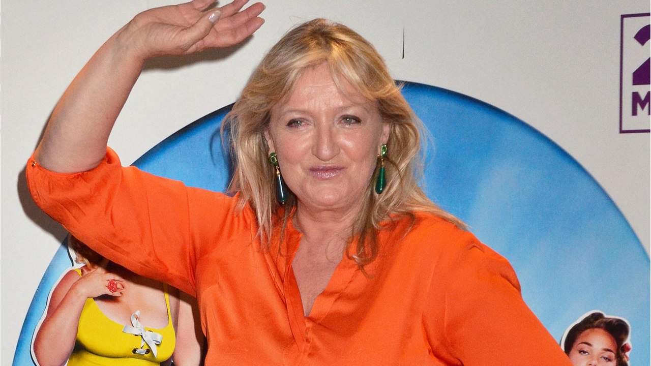 GALA VIDEO - Charlotte de Turckheim grand-mère, elle s’amuse de son été sportif : “Mes filles ont eu 4 enfants le même mois !”