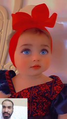 Very beautiful baby.Très beau bébé.