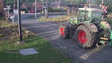 Tournai : un TGV percute violemment une benne sur un passage à niveau