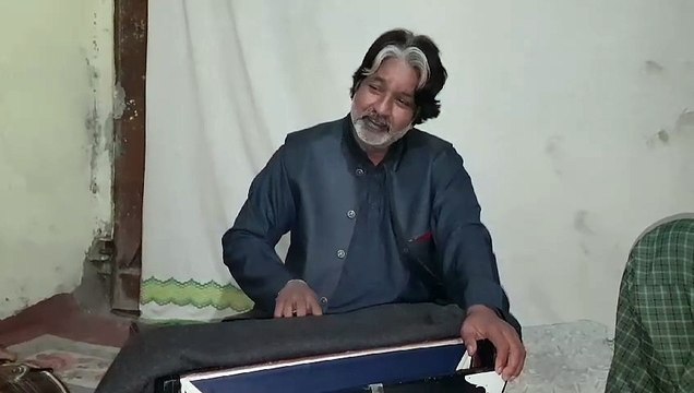 Eid ka din gly hum ko lga kr miliye gazal Nadeem kosar beautiful prfomans # moseqi #beautifull#gazal