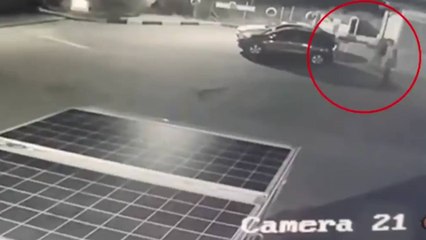 En video: ‘pincha llantas’ camuflaban tachuelas en papas y las lanzaban en las vías