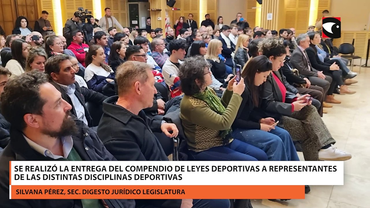 Se realizó la entrega del compendio de leyes deportivas a representantes de las distintas disciplinas deportivas