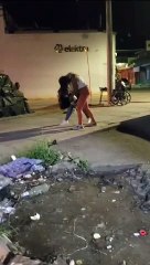 Dos mujeres se van a los golpes en El Paraíso