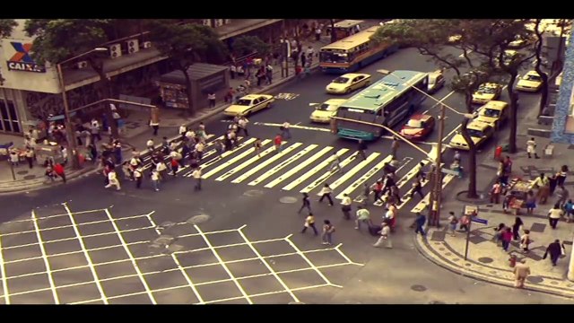 DIANA KRALL — Walk On By | DIANA KRALL - LIVE IN RIO · (2008)