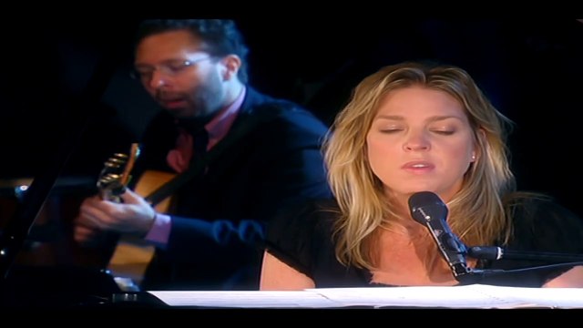 DIANA KRALL — Frim Fram Sauce | DIANA KRALL - LIVE IN RIO · (2008)